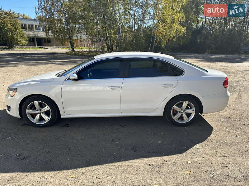 Седан Volkswagen Passat 2012 в Львове