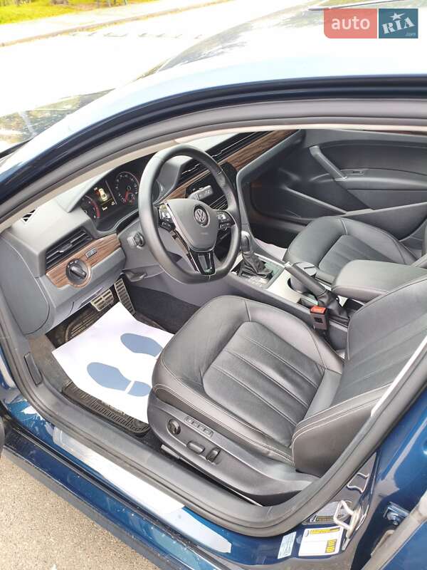 Седан Volkswagen Passat 2020 в Киеве фото 3 Седан Volkswagen Passat 2020 в Киеве