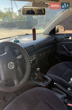 Универсал Volkswagen Passat 2000 в Ивано-Франковске