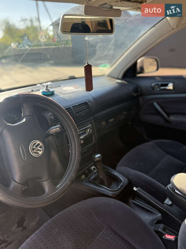 Универсал Volkswagen Passat 2000 в Ивано-Франковске