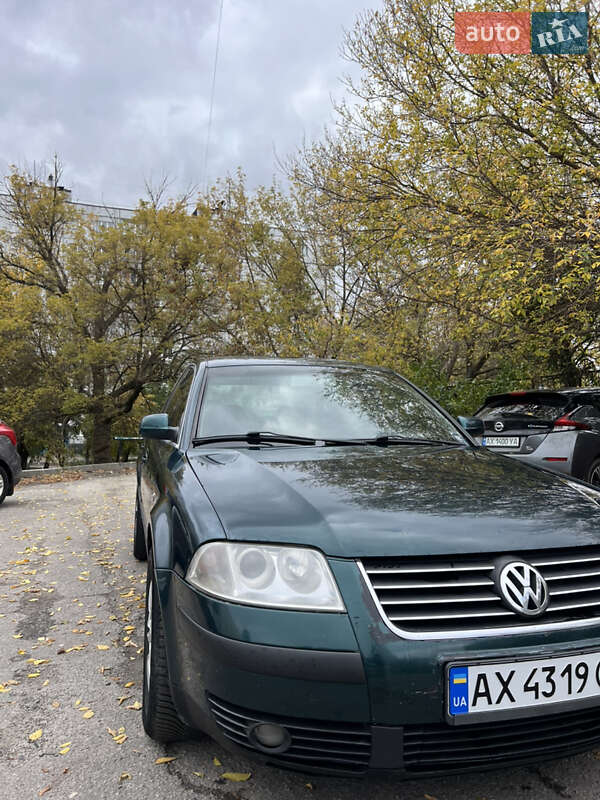 Седан Volkswagen Passat 2001 в Харкові