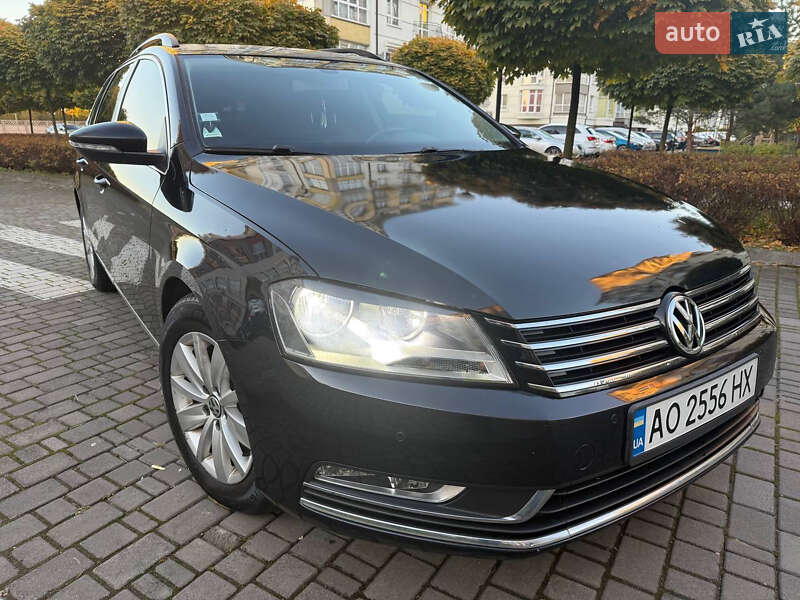 Универсал Volkswagen Passat 2011 в Ивано-Франковске