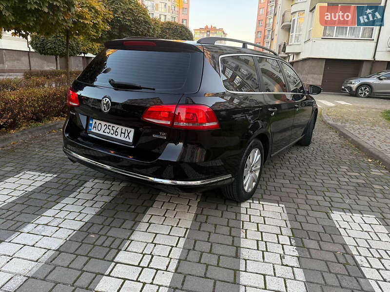 Универсал Volkswagen Passat 2011 в Ивано-Франковске