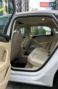 Седан Volkswagen Passat 2014 в 