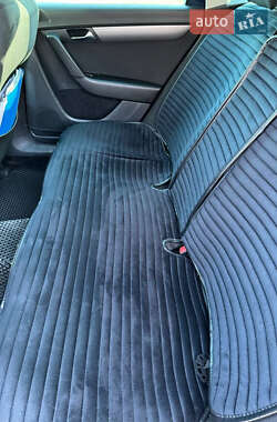 Универсал Volkswagen Passat 2011 в 