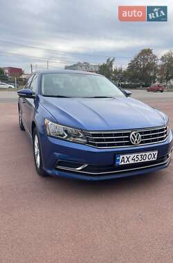 Седан Volkswagen Passat 2016 в Харькове