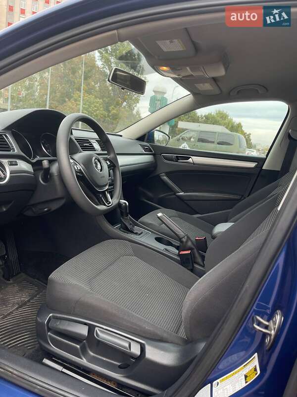 Седан Volkswagen Passat 2016 в Харькове фото 6 Седан Volkswagen Passat 2016 в Харькове