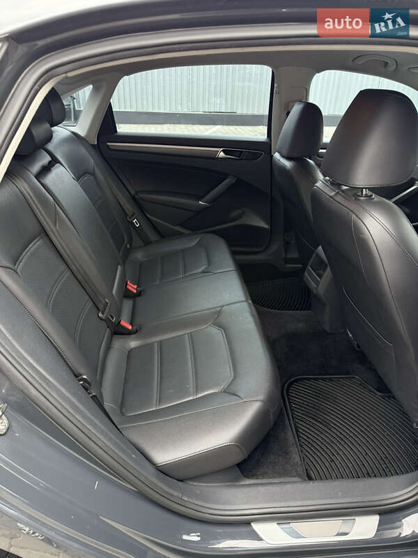 Седан Volkswagen Passat 2017 в Луцке фото 42 Седан Volkswagen Passat 2017 в Луцке