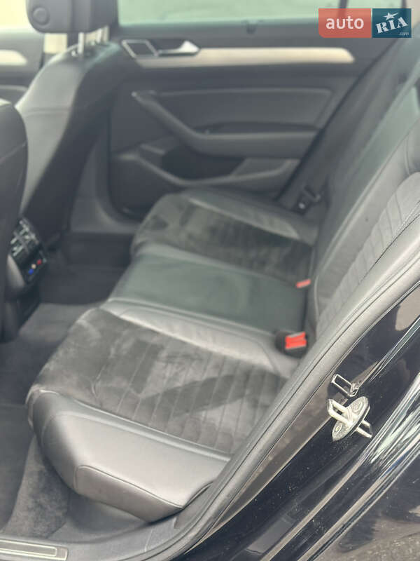 Универсал Volkswagen Passat 2016 в Софиевской Борщаговке фото 23 Универсал Volkswagen Passat 2016 в Софиевской Борщаговке