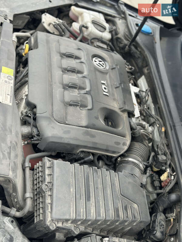 Универсал Volkswagen Passat 2016 в Софиевской Борщаговке фото 40 Универсал Volkswagen Passat 2016 в Софиевской Борщаговке