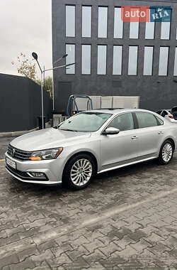 Седан Volkswagen Passat 2015 в 