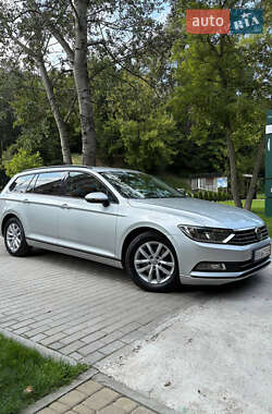 Універсал Volkswagen Passat 2015 в Києві