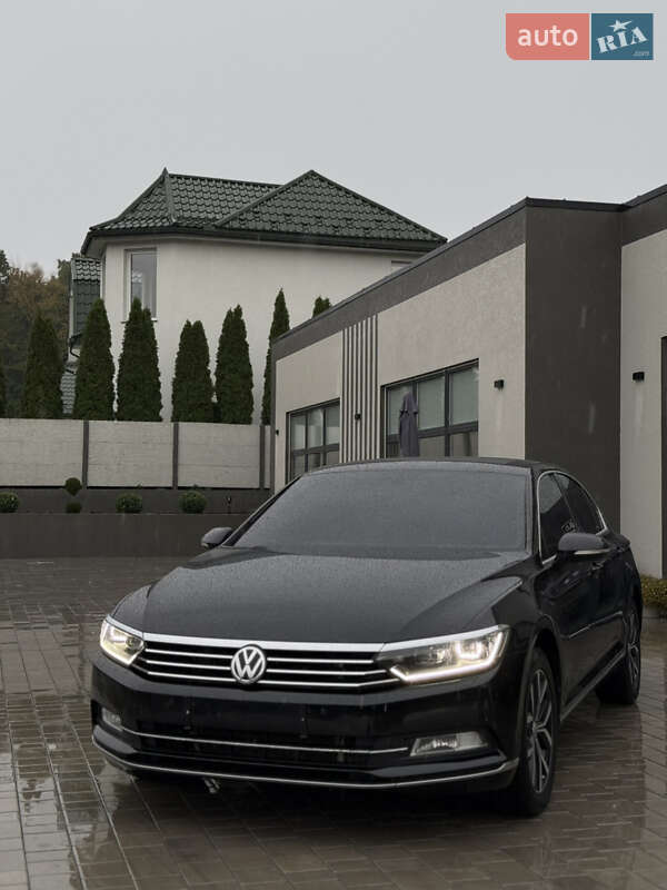 Седан Volkswagen Passat 2018 в Виноградове