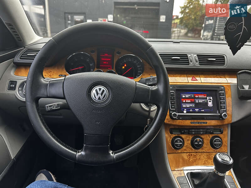 Седан Volkswagen Passat 2005 в Львові фото 20 Седан Volkswagen Passat 2005 в Львові
