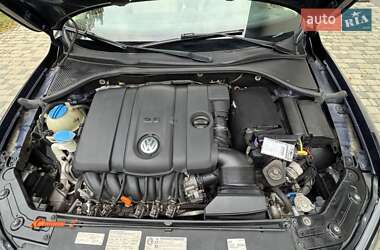 Седан Volkswagen Passat 2012 в 