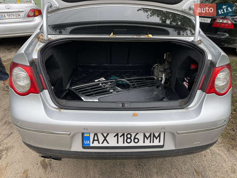 Седан Volkswagen Passat 2005 в Харькове