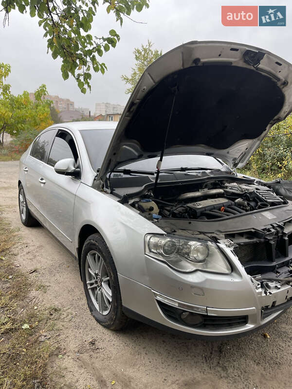 Седан Volkswagen Passat 2005 в Харькове
