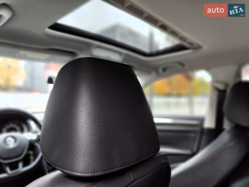 Седан Volkswagen Passat 2015 в Киеве фото 46 Седан Volkswagen Passat 2015 в Киеве