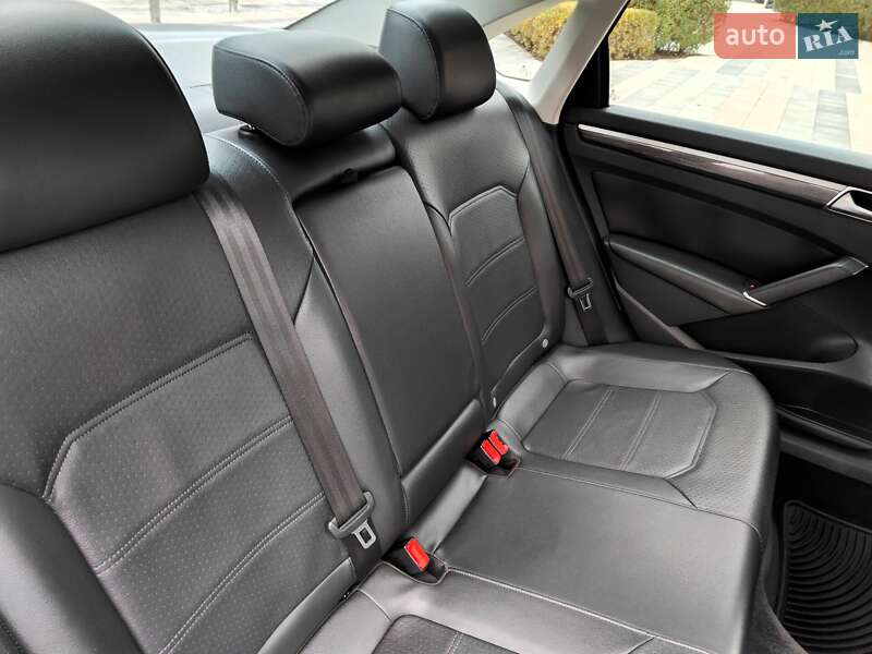 Седан Volkswagen Passat 2015 в Киеве фото 62 Седан Volkswagen Passat 2015 в Киеве