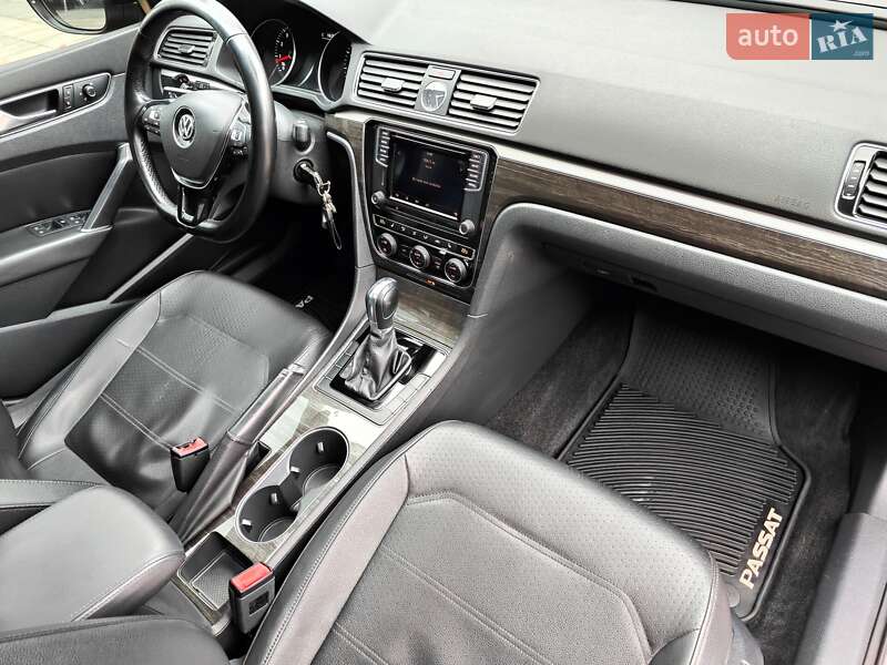 Седан Volkswagen Passat 2015 в Киеве фото 52 Седан Volkswagen Passat 2015 в Киеве