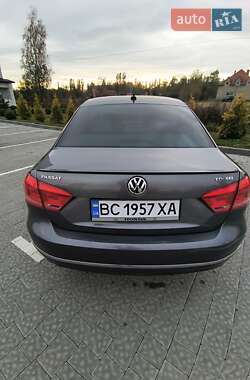 Седан Volkswagen Passat 2014 в  фото 6 Седан Volkswagen Passat 2014 в
