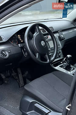 Универсал Volkswagen Passat 2010 в 