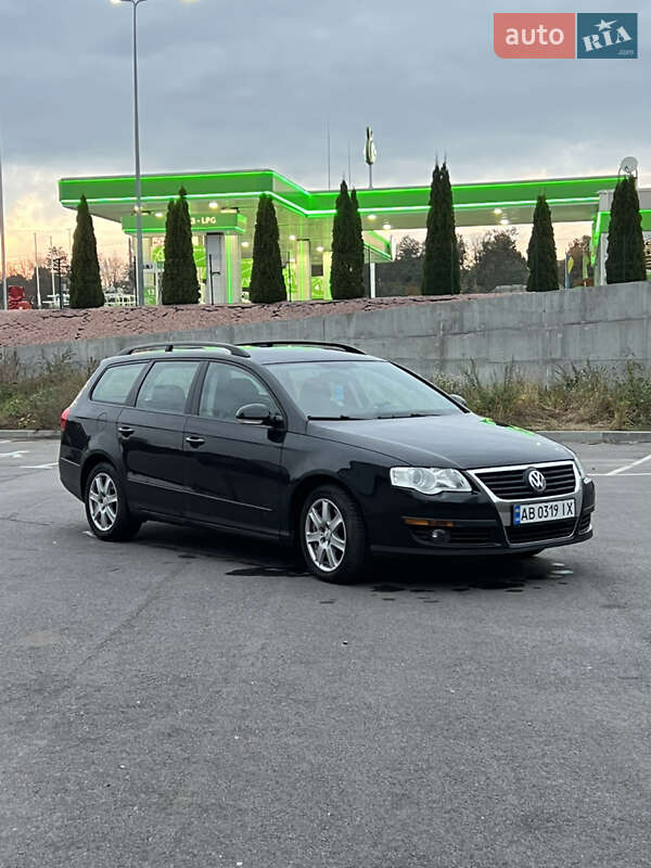 Універсал Volkswagen Passat 2010 в Вінниці