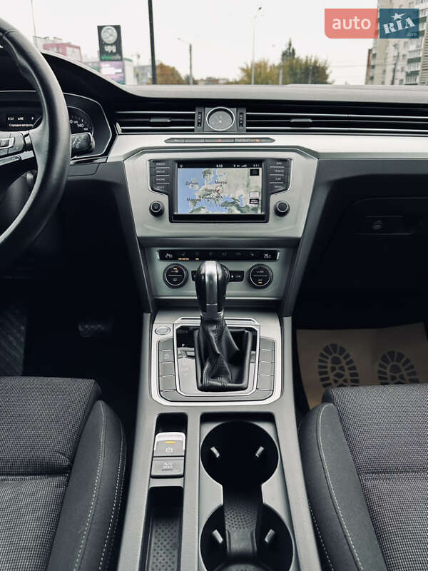 Универсал Volkswagen Passat 2017 в Луцке