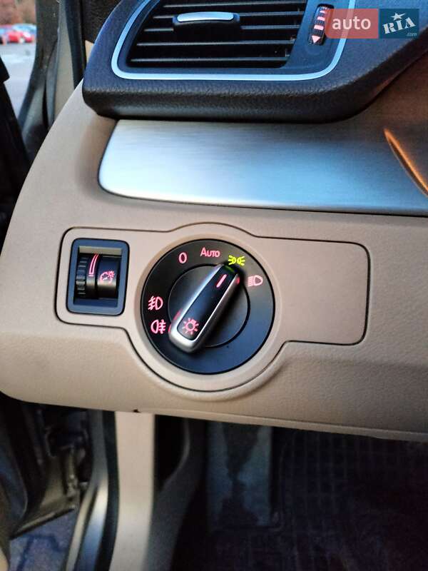 Универсал Volkswagen Passat 2011 в Житомире