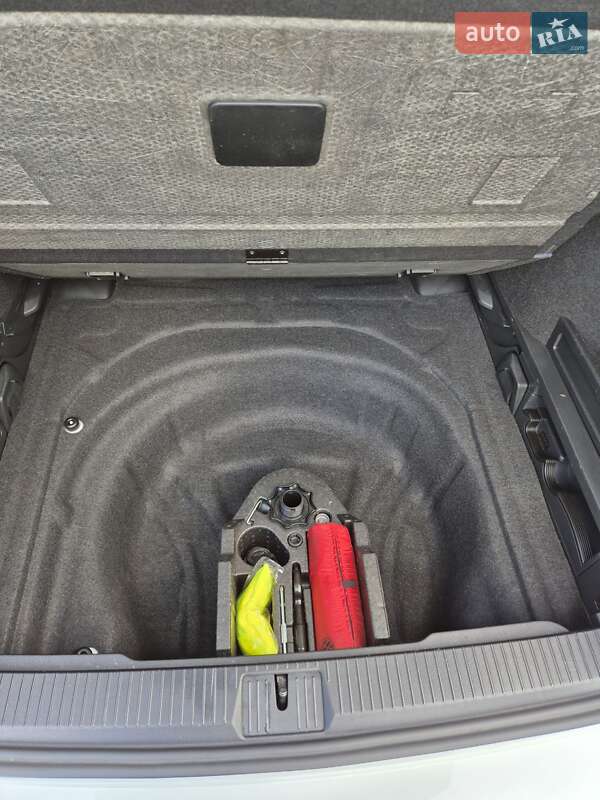 Универсал Volkswagen Passat 2020 в Бережанах