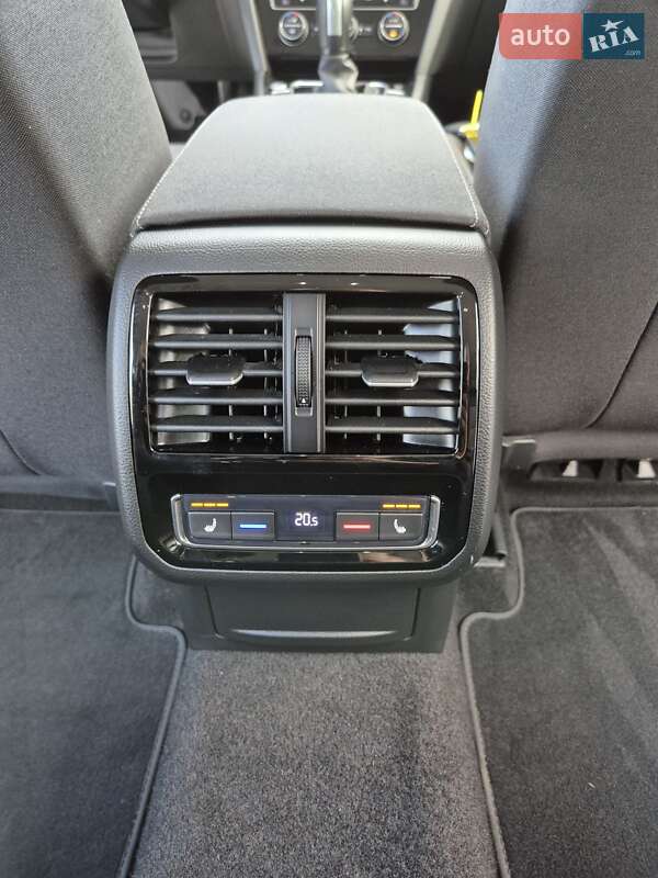 Универсал Volkswagen Passat 2020 в Бережанах