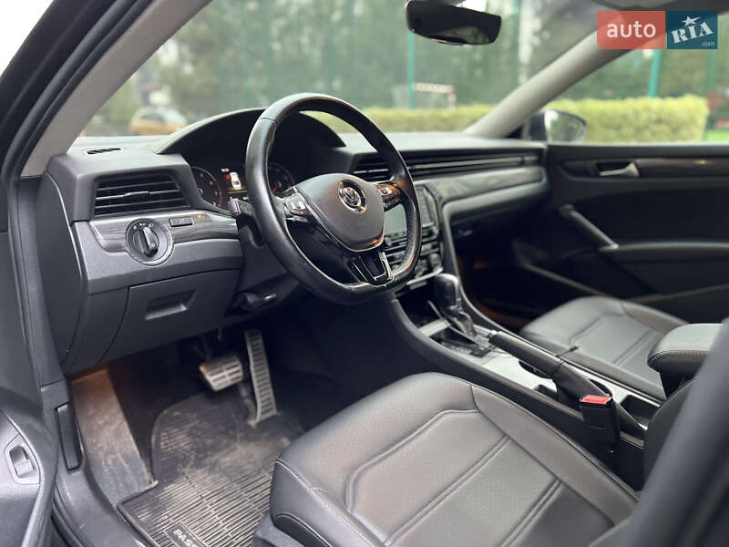 Седан Volkswagen Passat 2020 в Киеве