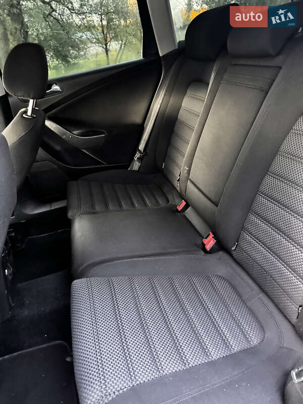 Универсал Volkswagen Passat 2005 в Хмельницком