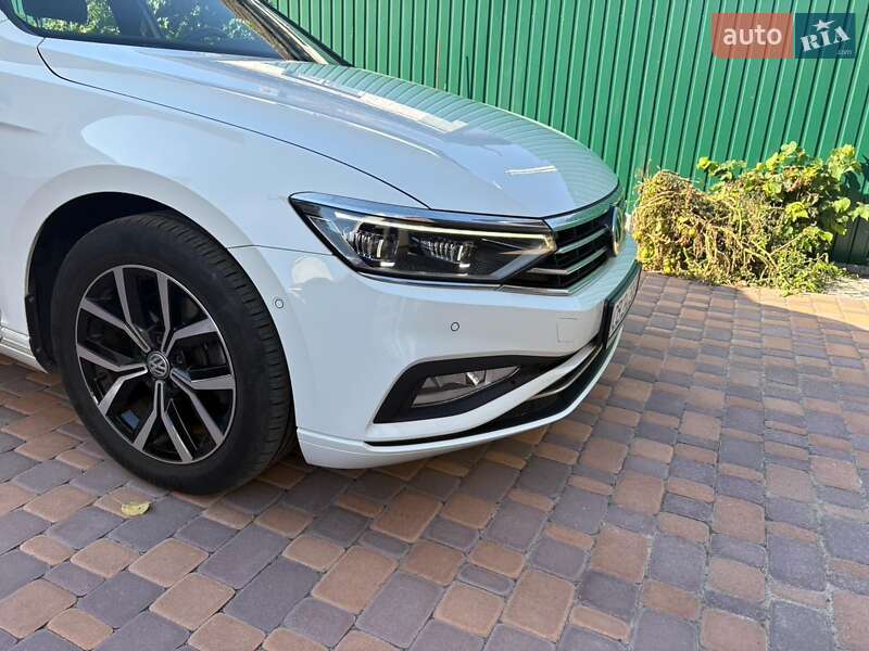Універсал Volkswagen Passat 2020 в Прилуках