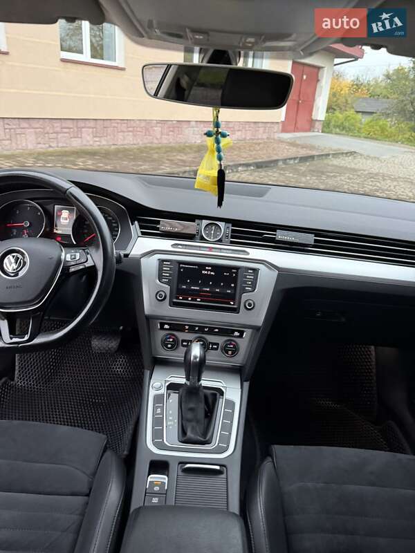Седан Volkswagen Passat 2015 в Калуше фото 14 Седан Volkswagen Passat 2015 в Калуше