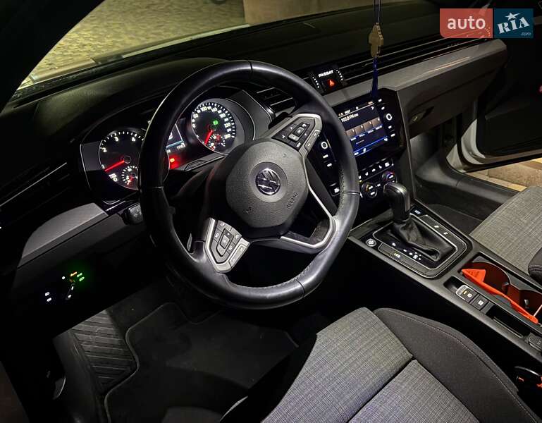 Універсал Volkswagen Passat 2020 в Прилуках