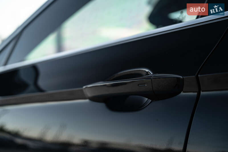 Універсал Volkswagen Passat 2021 в Чернівцях