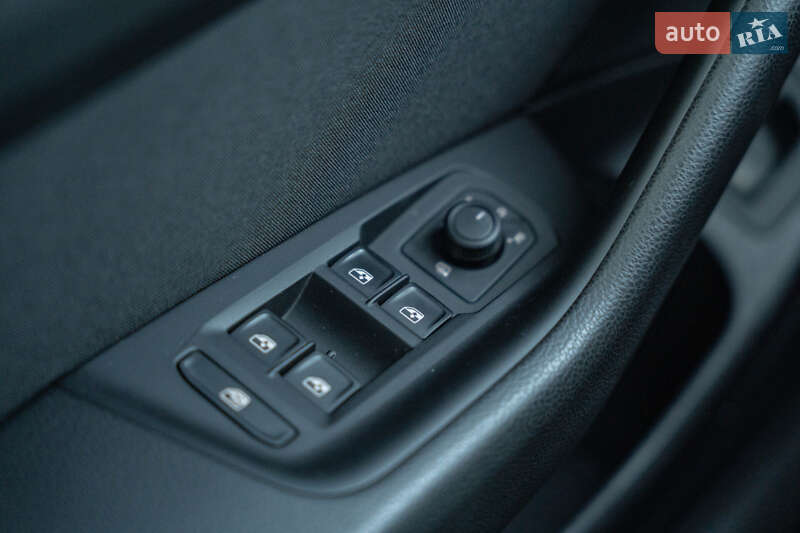 Універсал Volkswagen Passat 2021 в Чернівцях