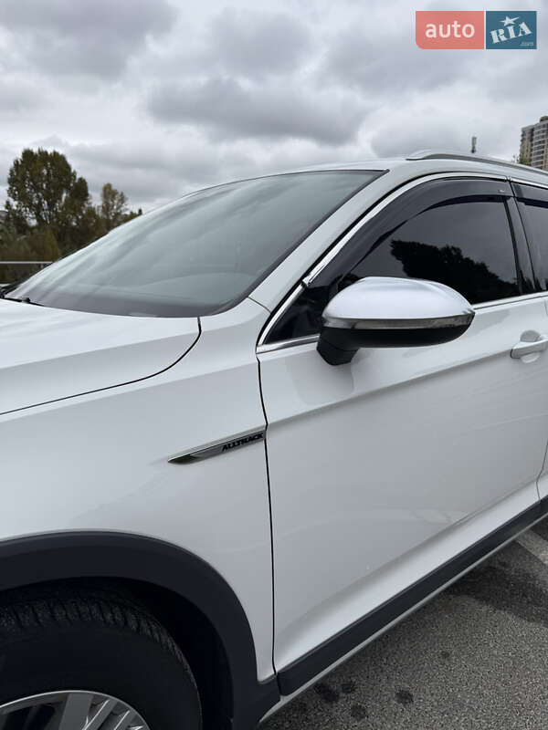 Универсал Volkswagen Passat 2017 в Киеве фото 15 Универсал Volkswagen Passat 2017 в Киеве