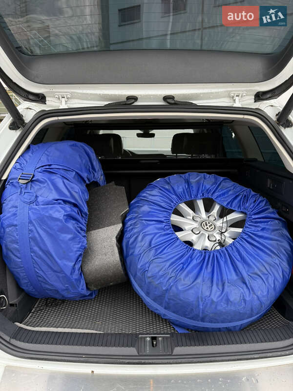 Универсал Volkswagen Passat 2017 в Киеве фото 22 Универсал Volkswagen Passat 2017 в Киеве