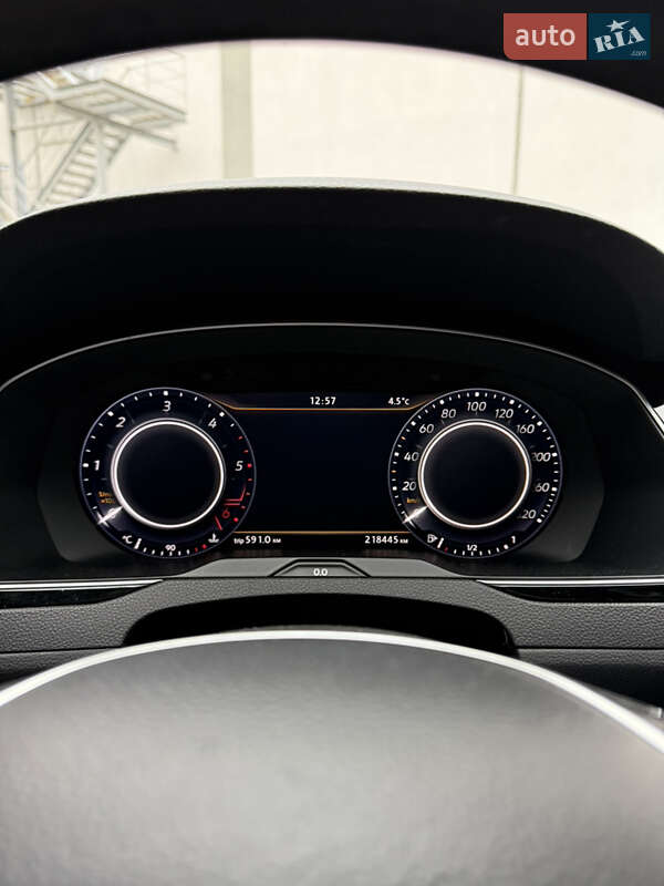 Универсал Volkswagen Passat 2017 в Киеве фото 30 Универсал Volkswagen Passat 2017 в Киеве