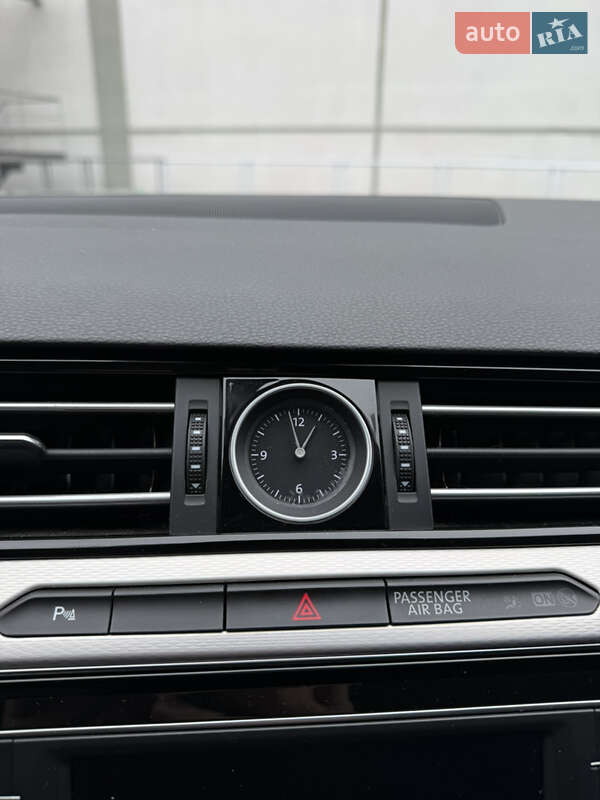 Универсал Volkswagen Passat 2017 в Киеве фото 37 Универсал Volkswagen Passat 2017 в Киеве