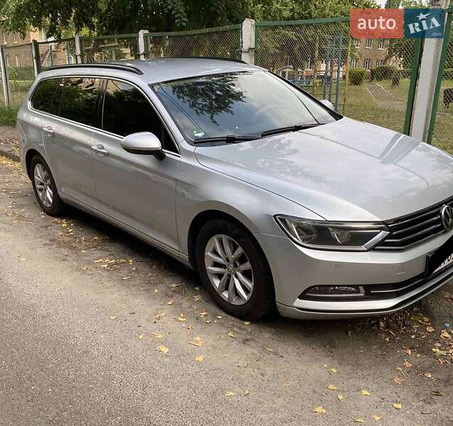 Универсал Volkswagen Passat 2015 в Киеве фото Универсал Volkswagen Passat 2015 в Киеве