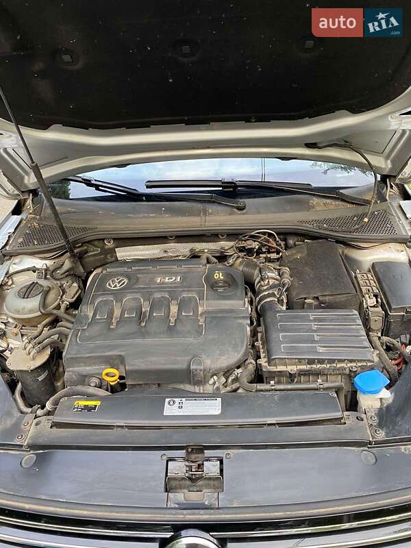 Универсал Volkswagen Passat 2015 в Киеве фото 13 Универсал Volkswagen Passat 2015 в Киеве