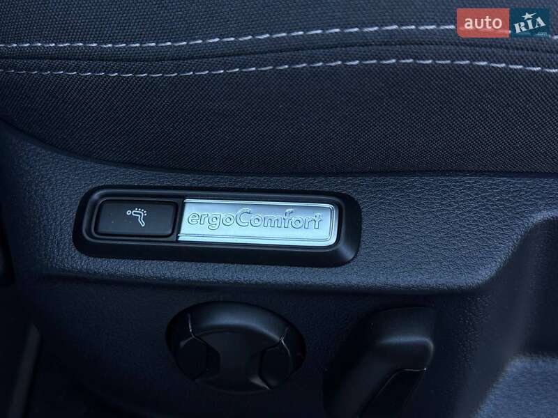 Универсал Volkswagen Passat 2021 в Ровно фото 23 Универсал Volkswagen Passat 2021 в Ровно