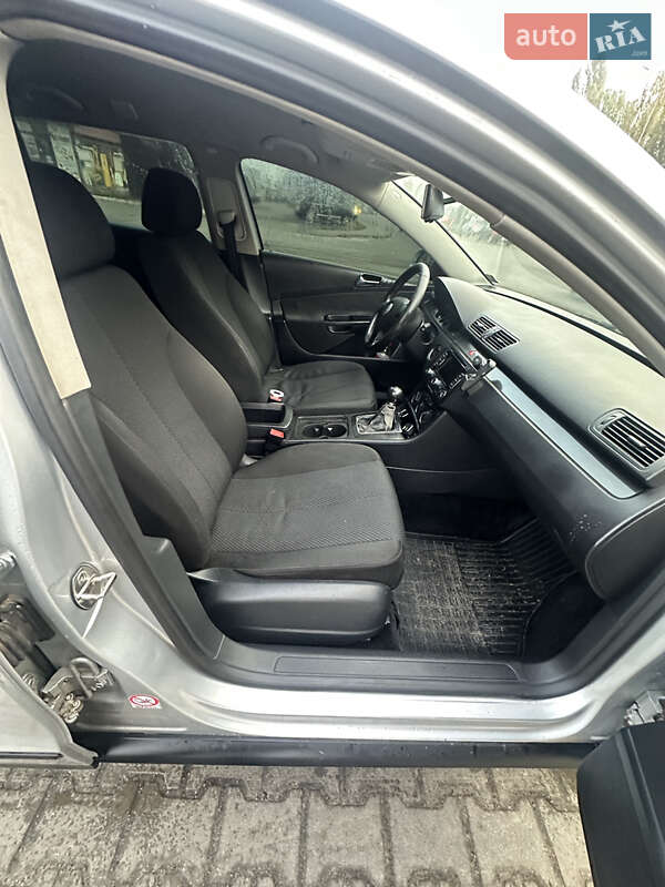 Универсал Volkswagen Passat 2005 в Киеве фото 18 Универсал Volkswagen Passat 2005 в Киеве