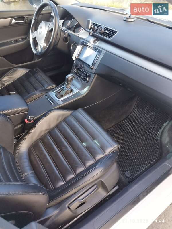 Універсал Volkswagen Passat 2011 в Звягелі фото 7 Універсал Volkswagen Passat 2011 в Звягелі