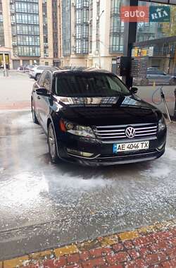 Седан Volkswagen Passat 2012 в Дніпрі