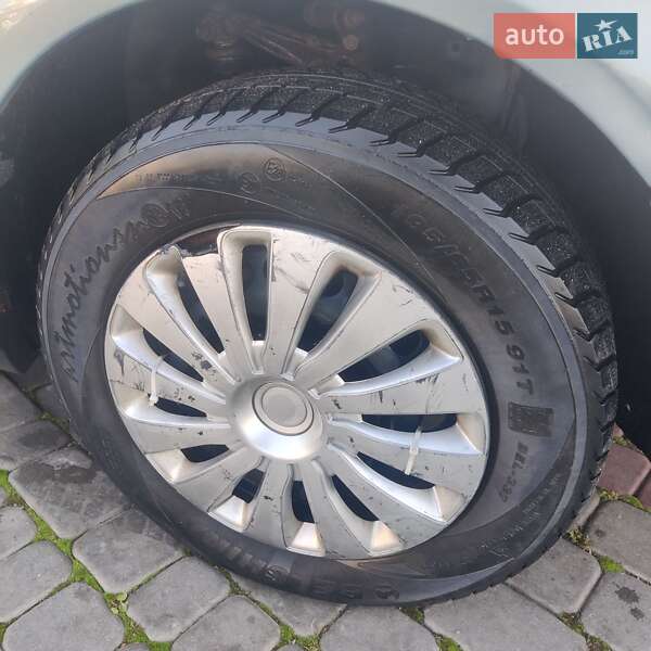 Універсал Volkswagen Passat 1997 в Івано-Франківську