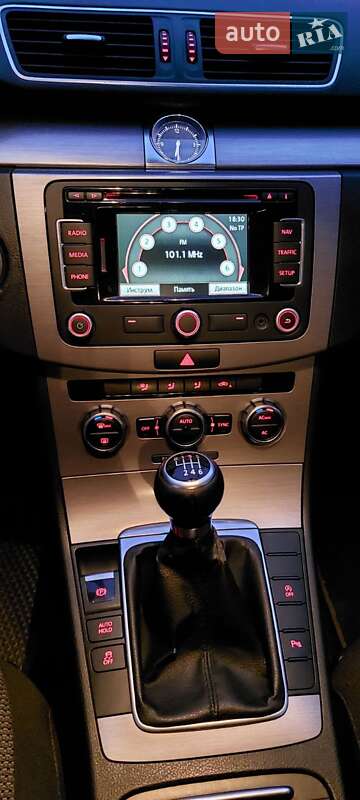 Универсал Volkswagen Passat 2011 в Вапнярке фото 9 Универсал Volkswagen Passat 2011 в Вапнярке